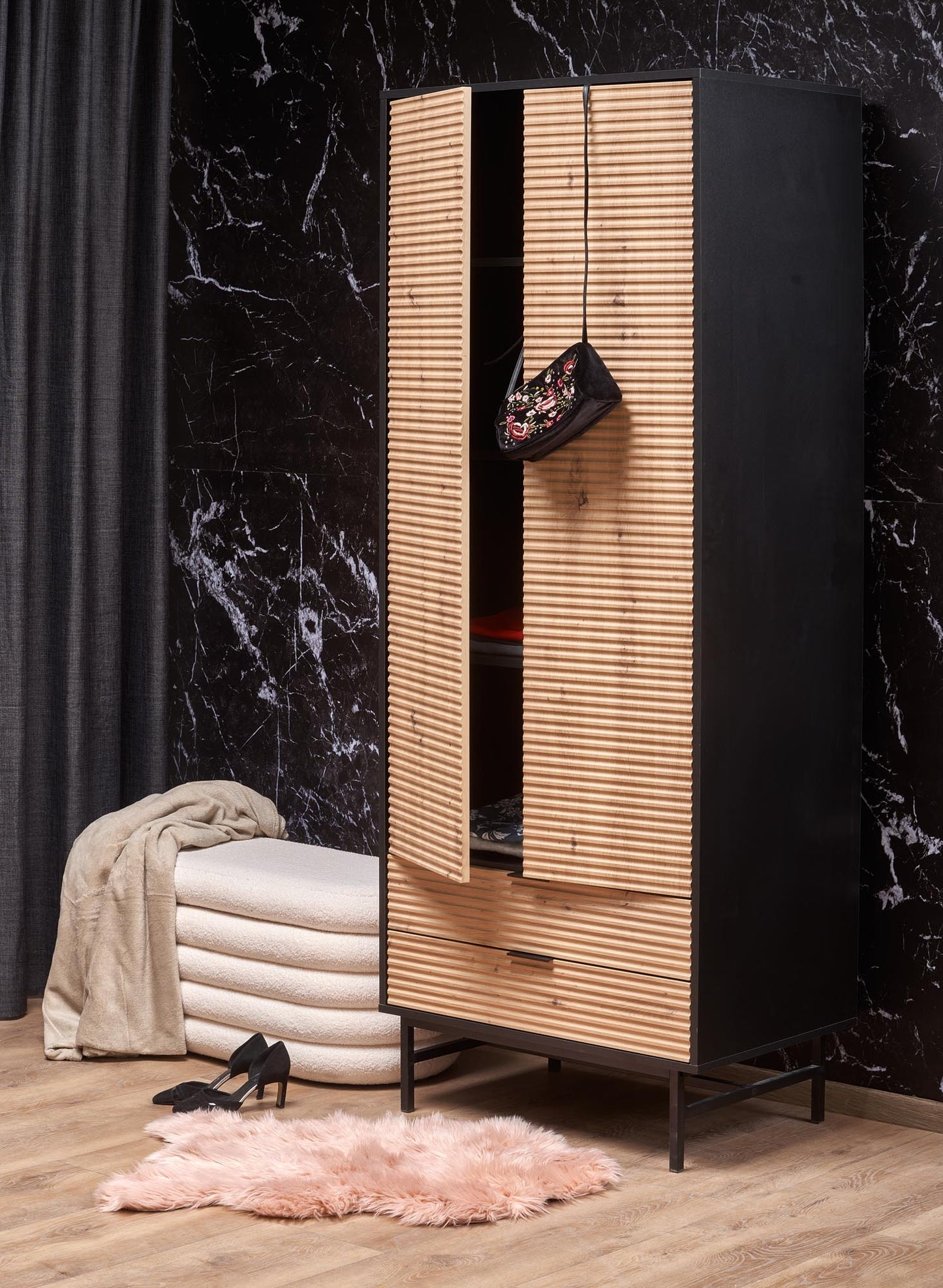 Closet Murano | size: Width: 80cm, Height: 205cm, Depth: 53cm | color: Black/Oak | image: 2 | variant: 1012968