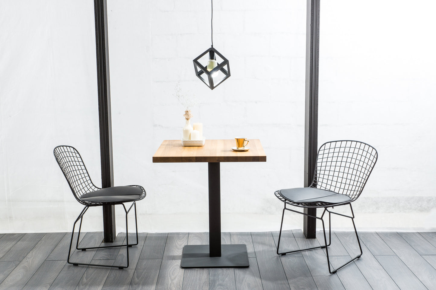 Kitchen Table Bognor Regis | size: Length: 60cm, Width: 60cm, Height: 76cm | color: Black/Oak | image: 2 | variant: 1004402