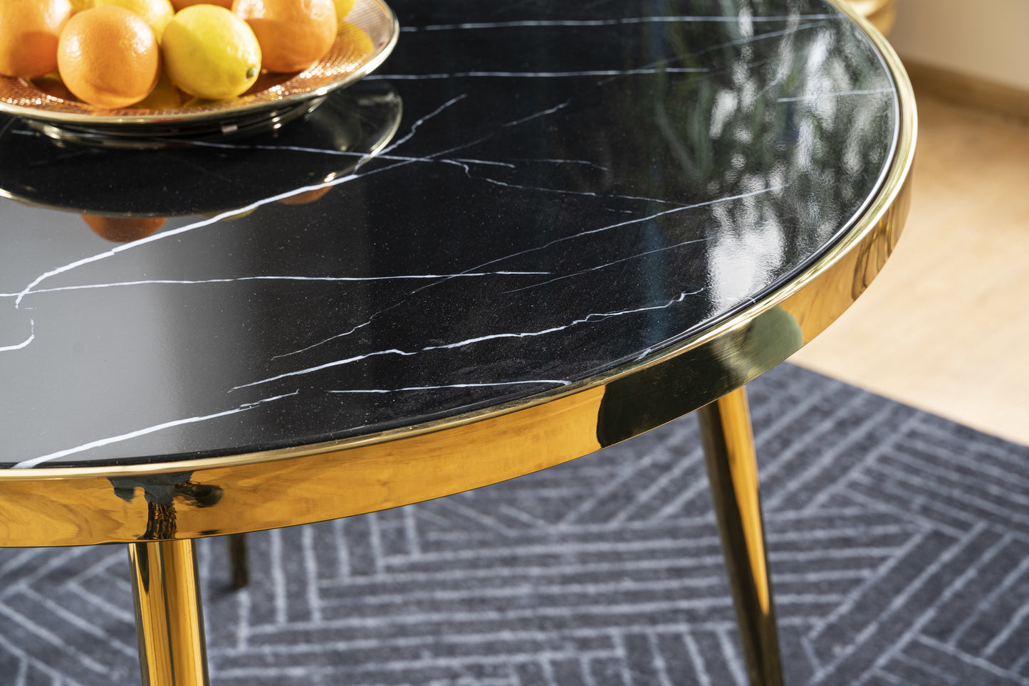 Kitchen Table Criccieth | size: Length: 100cm, Width: 100cm, Height: 75cm, Diameter: 100cm | color: Black/Gold | image: 4 | variant: 1007813