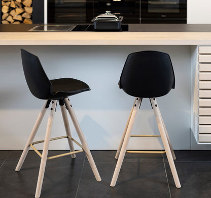 Bar Stool Leatherhead | size: Width: 45.5cm, Height: 92.5cm, Depth: 46.5cm | color: Black | image: 5 | variant: 1005745