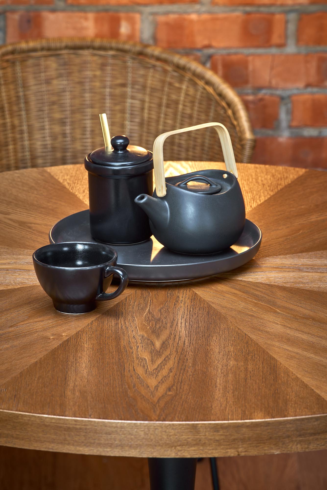 Kitchen Table Carmelo | size: Length: 100cm, Width: 100cm, Height: 75cm, Diameter: 100cm | color: Black/Walnut | image: 4 | variant: 1011231