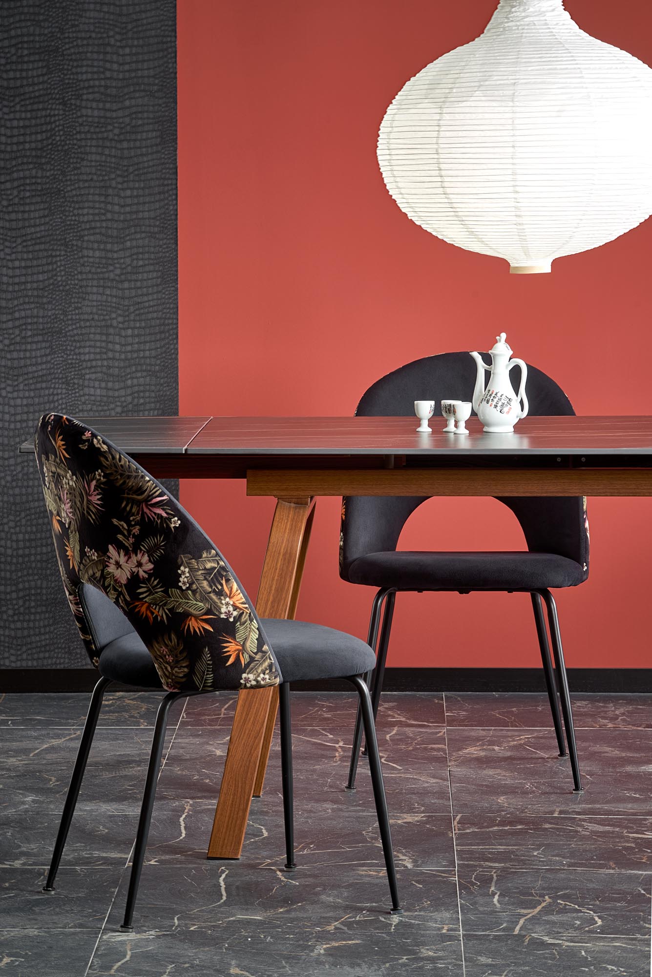 Kitchen Table Lozano | size: Length: 82cm, Width: 200cm, Height: 76cm | color: Marble/Black/Walnut | image: 3 | variant: 1013021