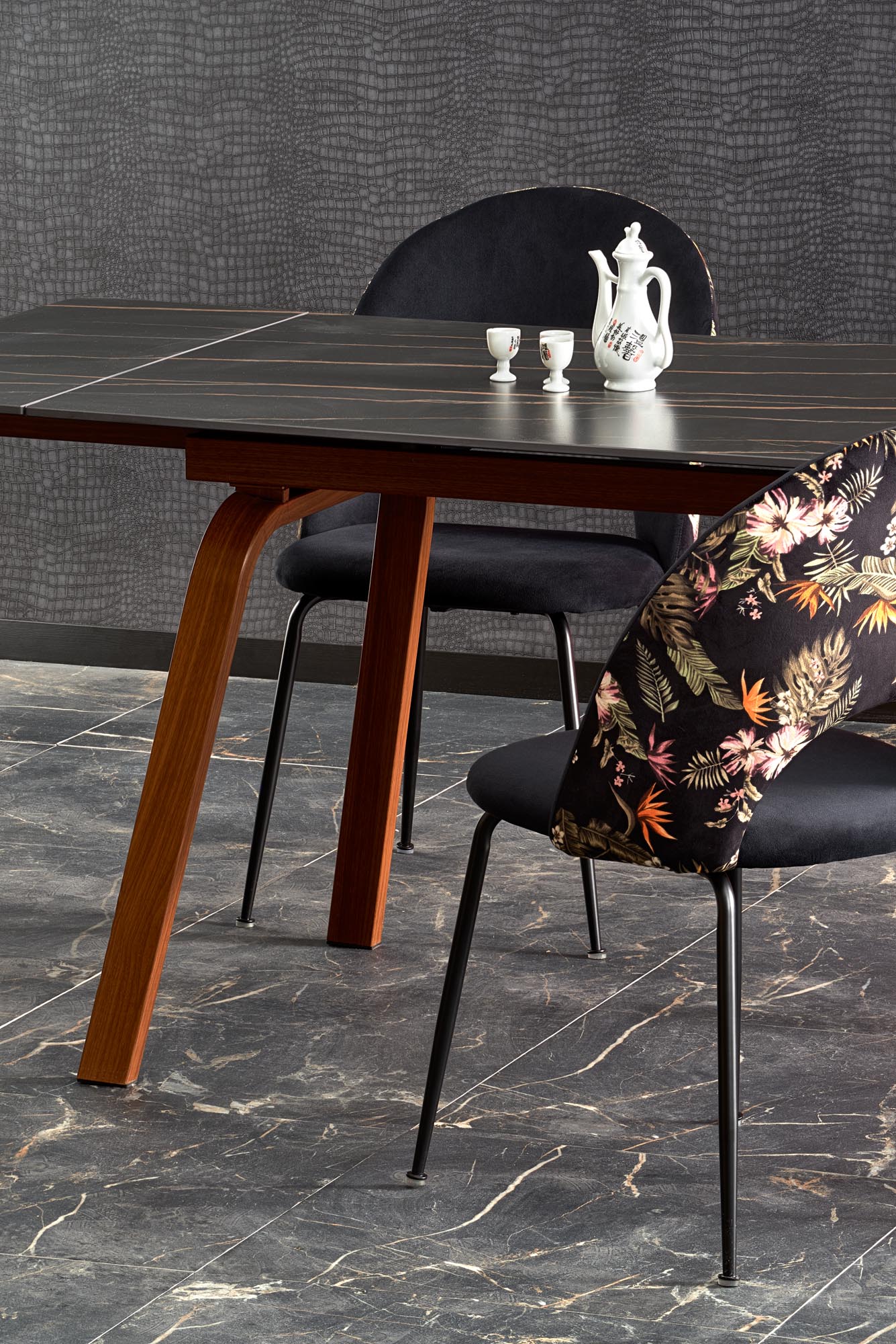 Kitchen Table Lozano | size: Length: 82cm, Width: 200cm, Height: 76cm | color: Marble/Black/Walnut | image: 4 | variant: 1013021