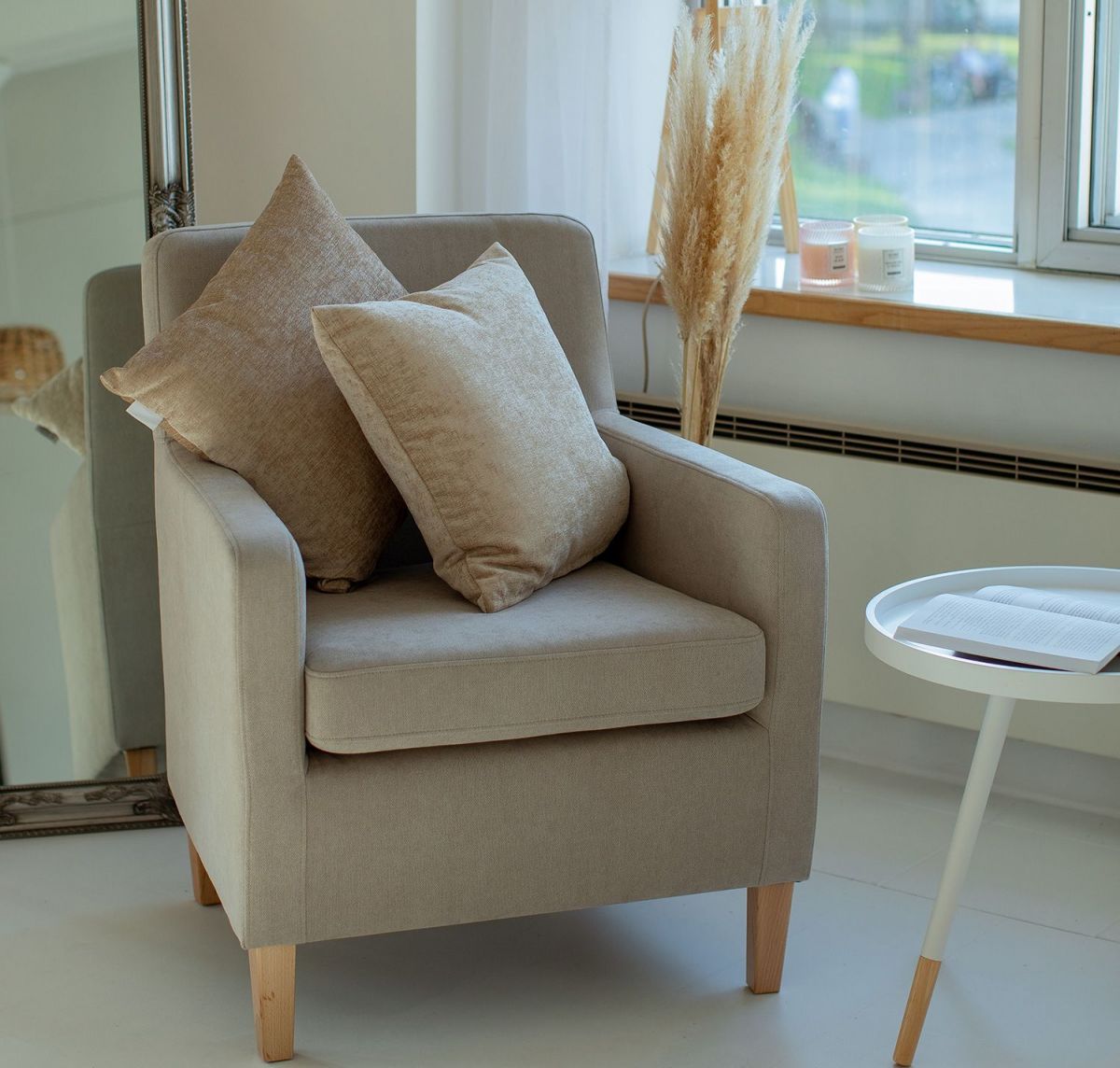 Lounge Chair Leene | size: Width: 68.5cm, Height: 84cm, Depth: 76cm | color: Beige | image: 5 | variant: 1004859