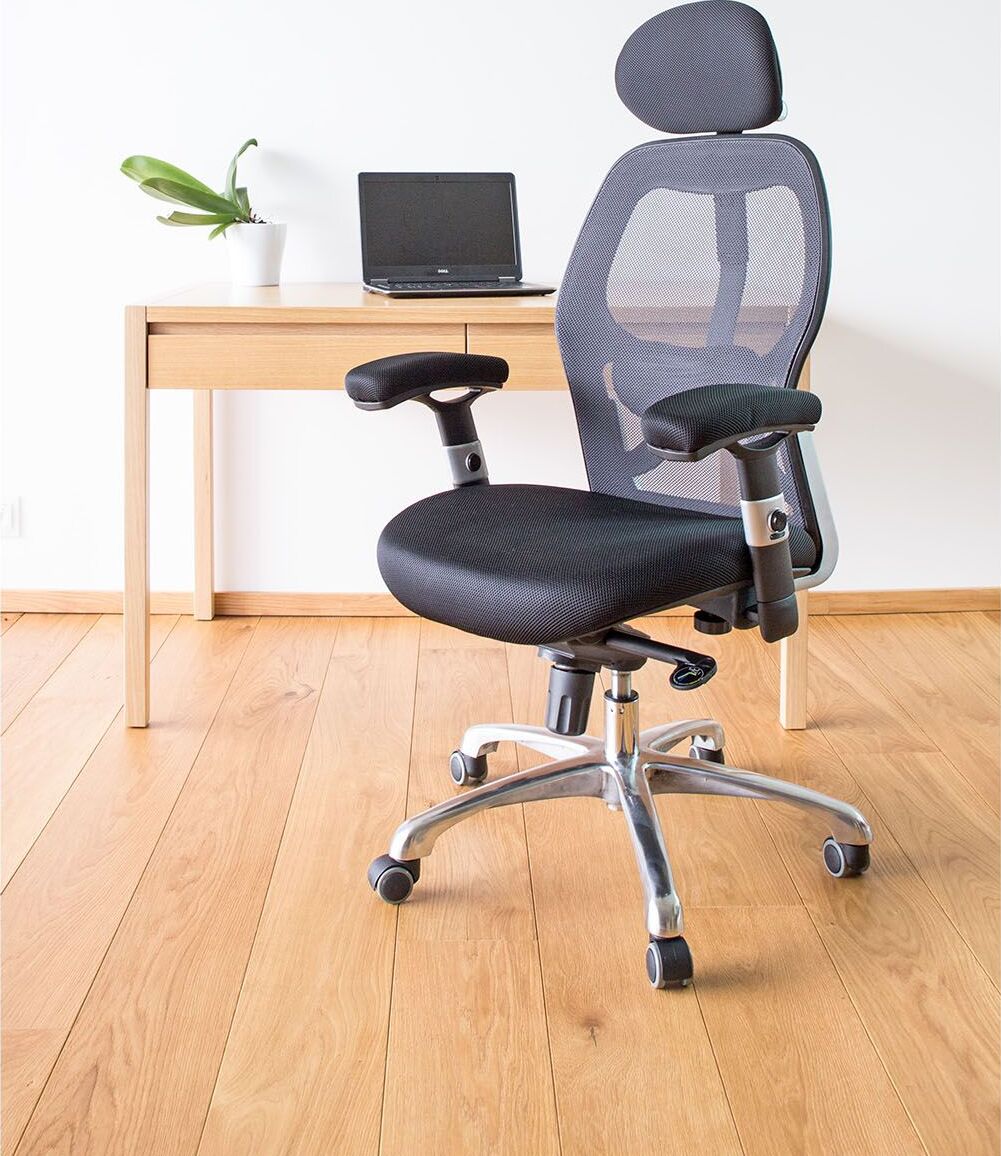 Office Chair East Selfoss | size: Width: 67cm, Height: 116-126cm, Depth: 62cm | color: Black | image: 2 | variant: 1005931