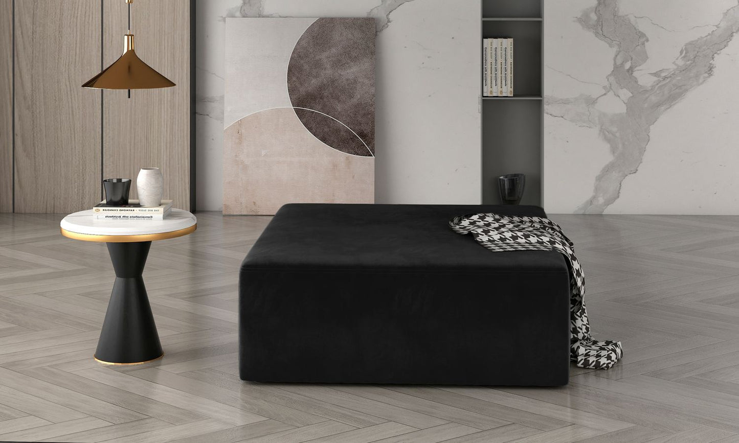 Pouf Kelim | size: Width: 83cm, Height: 42cm, Depth: 83cm | color: Mat/Velvet | image: 1 | variant: 1005824