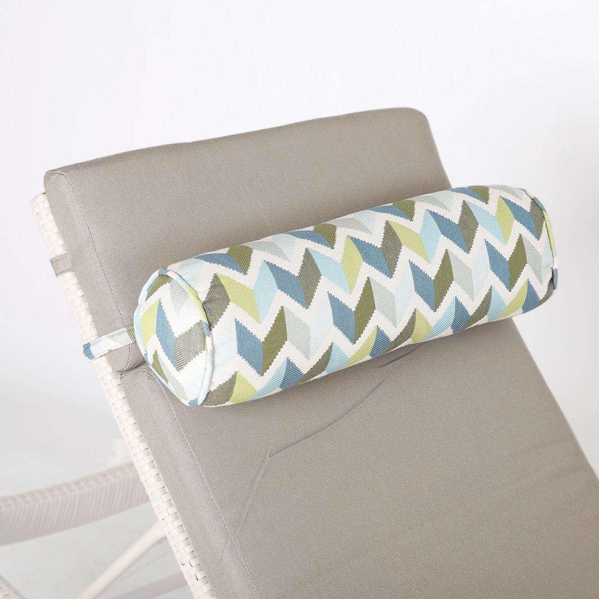 Sun Lounger Woking | size: Length: 200cm, Width: 65.5cm, Height: 33cm | color: White | image: 2 | variant: 1000683